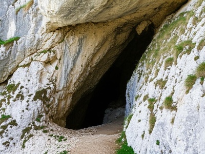 Mračna pećina (Bjelašnica)