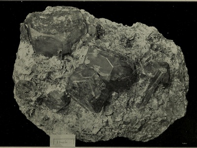 Quartz and industrial minerals