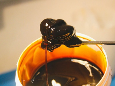 Stirring honey