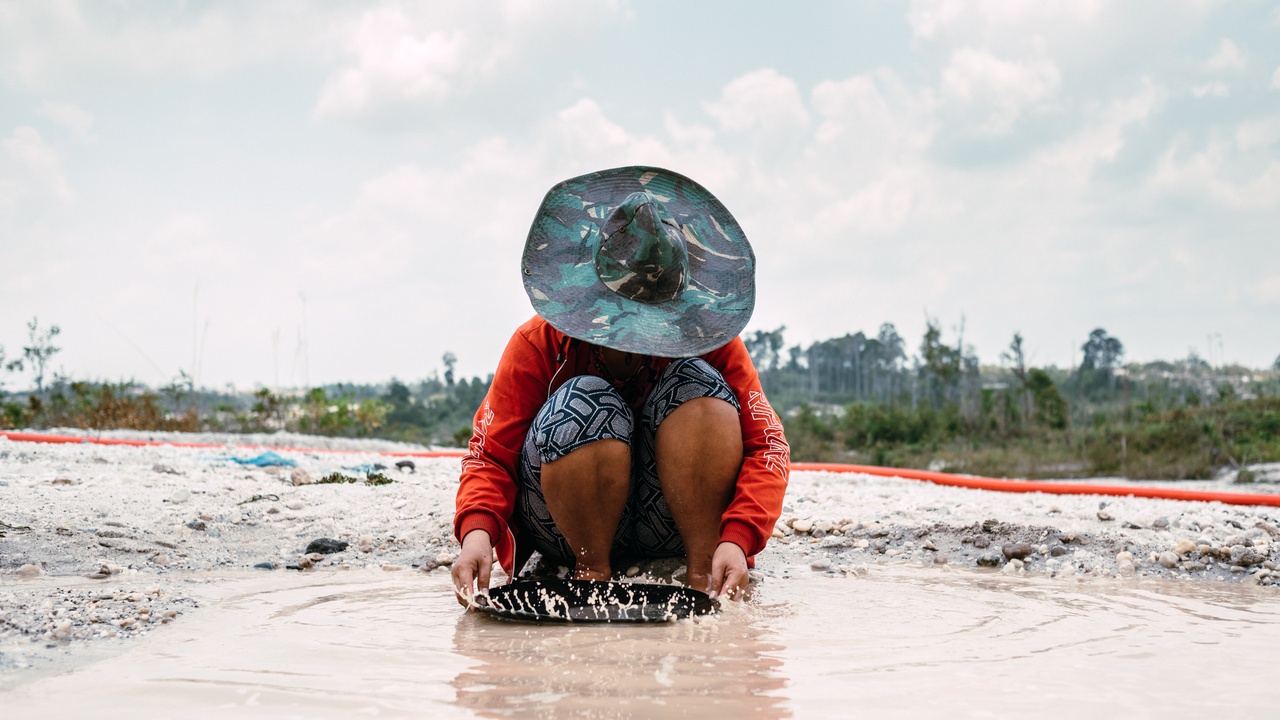 Small-scale gold mining and environmental monitoring for mercury pollution