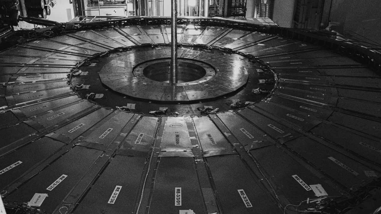 Gadolinium pellets and nuclear fuel assembly