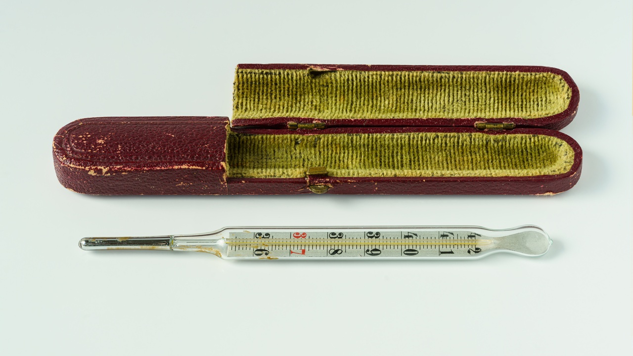 Mercury in historical laboratory instruments such as thermometers and barometers