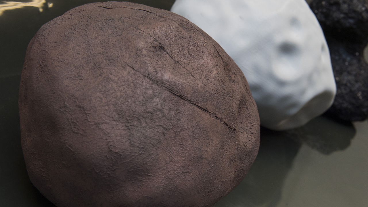 Spacecraft and rovers exploring solar system planets and the Sun