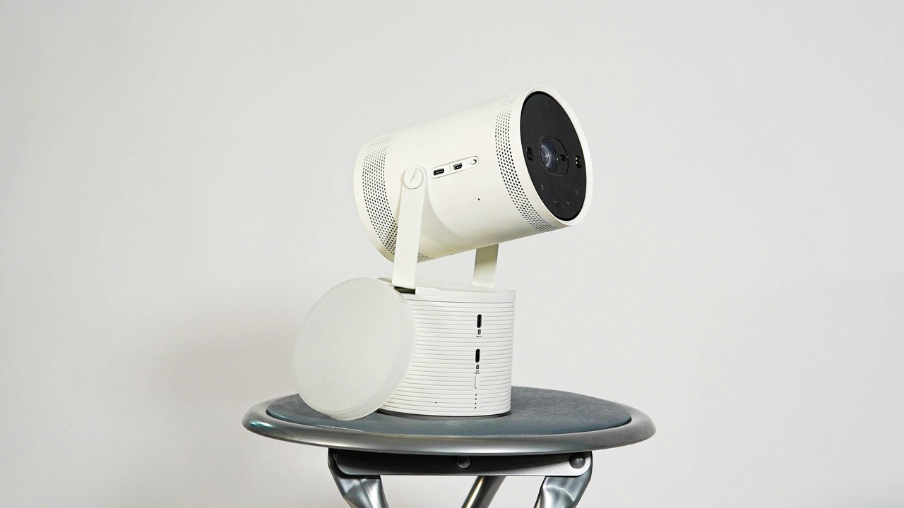 Close-up of CCD/CMOS sensor and adaptive optics image