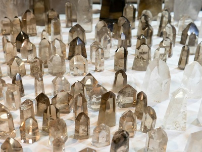 Quartz (rock crystal)