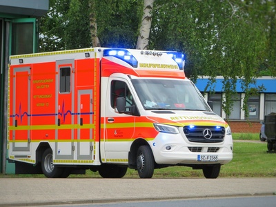 Siren (ambulance/police)