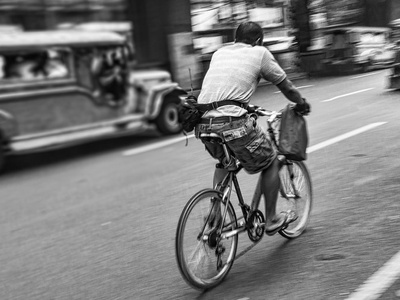 Spinning bicycle wheel