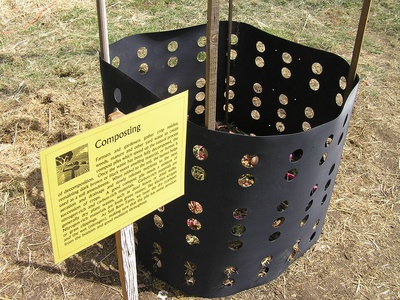 Yard waste (leaves, grass)