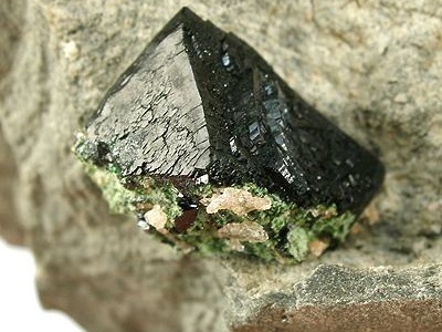 Libethenite