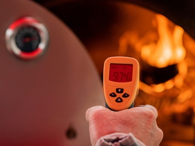 Non-contact infrared thermometer