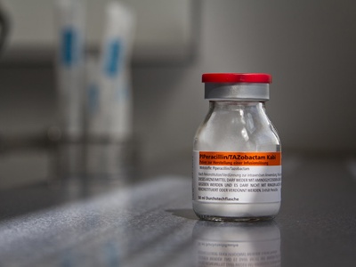 Piperacillin-tazobactam