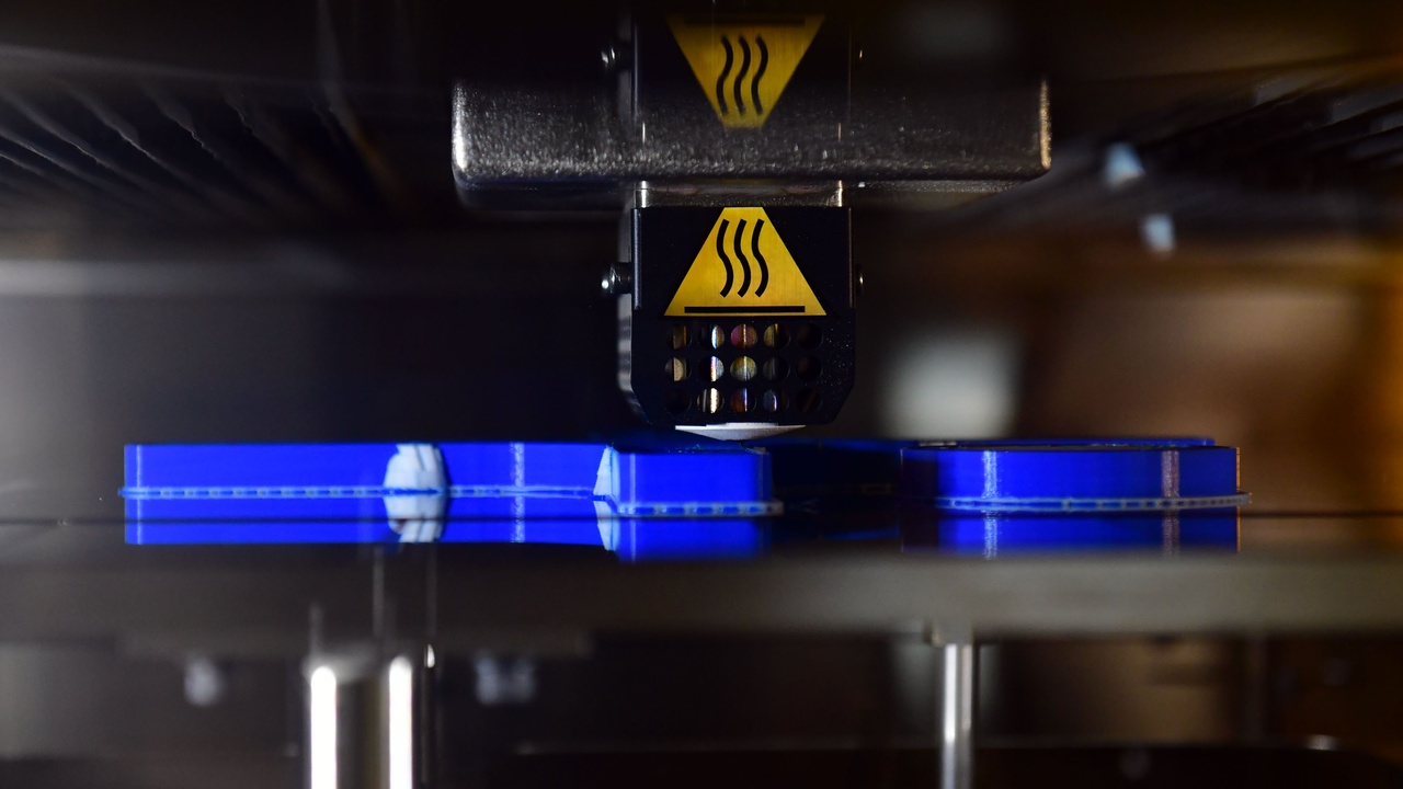 Additively manufactured parts and corrosion-resistant coatings on infrastructure