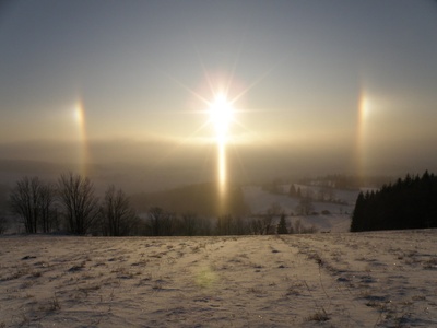 Sun dog (parhelion)/halo