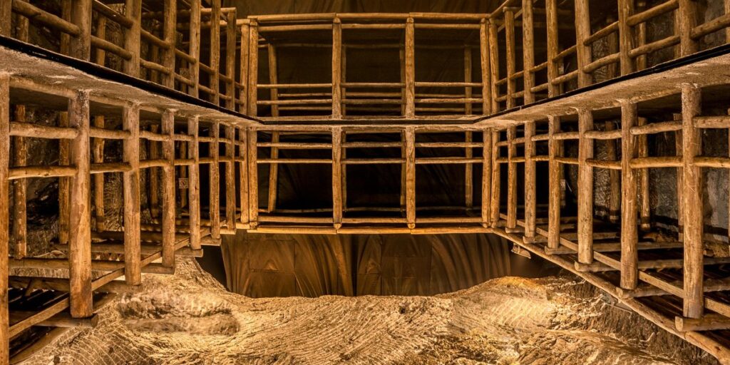 Boxite Colour Minerals in Ghana: What It Mines and Where - 33Science